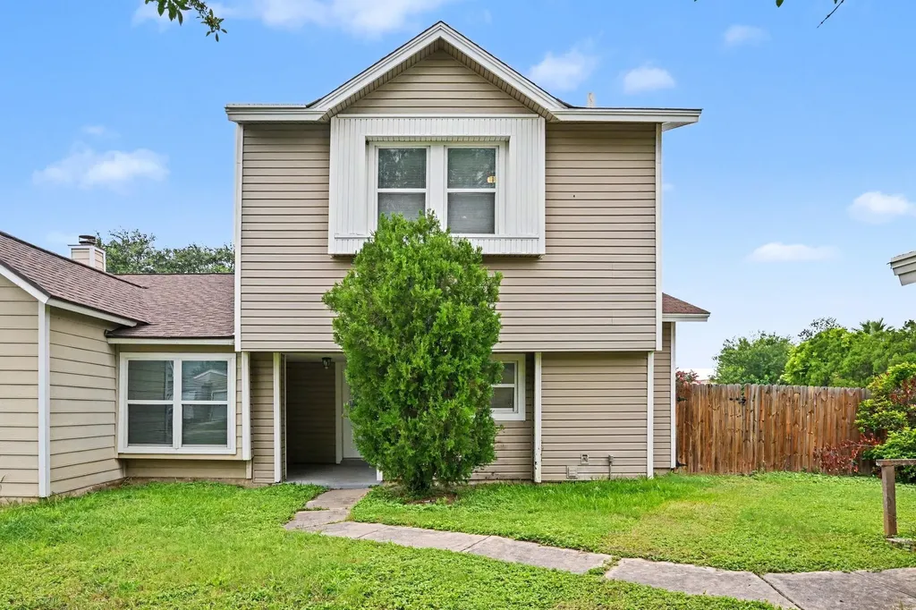 8404 Forest Ridge Drive San Antonio TX 78239