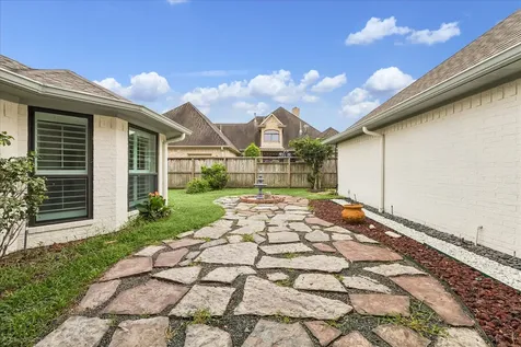 2313 Augusta Drive Pearland TX 77581