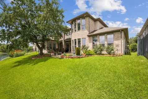 934 Poydras Street Sugar Land TX 77498