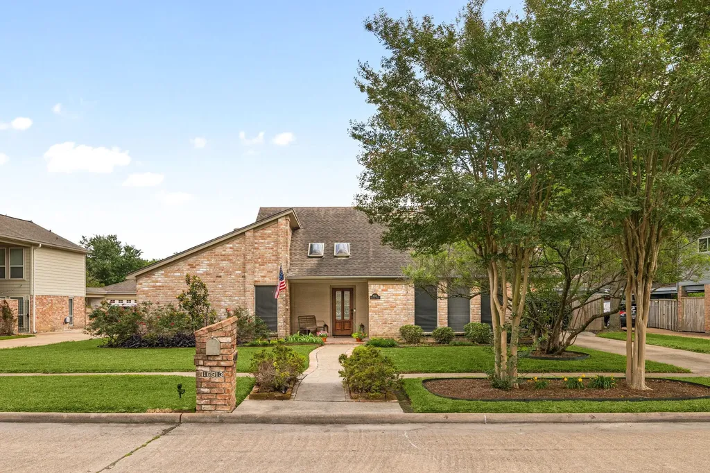 16513 Cornwall Street Jersey Village TX 77040
