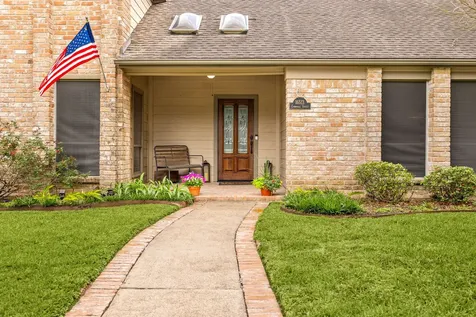 16513 Cornwall Street Jersey Village TX 77040