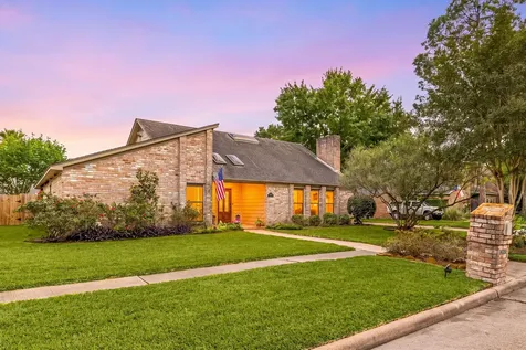 16513 Cornwall Street Jersey Village TX 77040