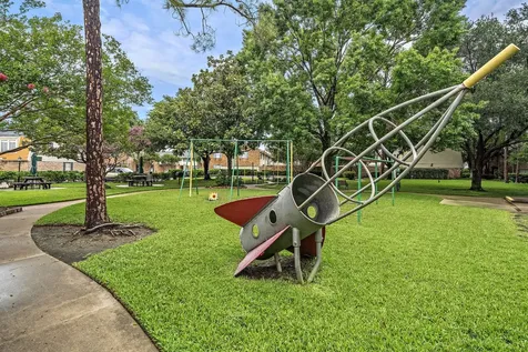 6434 Burgoyne Road 109 Houston TX 77057
