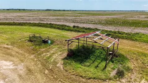 1113 County Road 395 Louise TX 77455