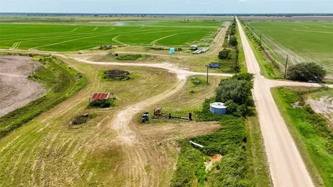1113 County Road 395 Louise TX 77455