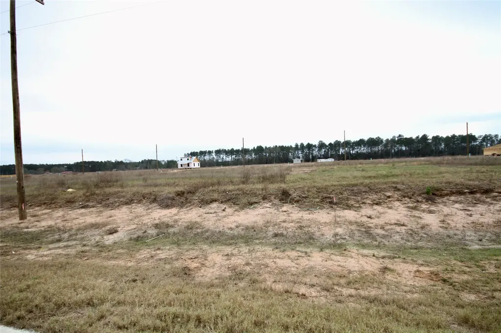 304 304 Road 5914-10 Cleveland TX 77327