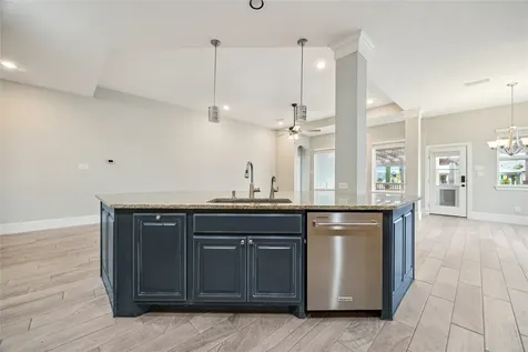 5121 Allen Cay Drive Texas City TX 77590
