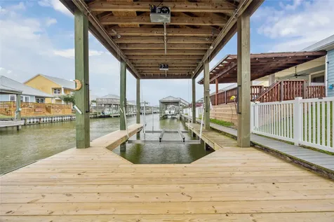 5121 Allen Cay Drive Texas City TX 77590