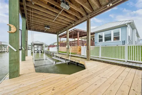 5121 Allen Cay Drive Texas City TX 77590