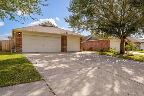 104 Laurel Meadow Court La Marque TX 77568