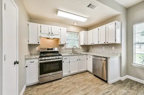2436 Caroline Street Dickinson TX 77539