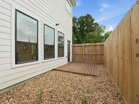866 Rachel Street E Houston TX 77091