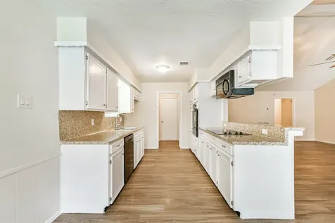 2230 E Clare Street Deer Park TX 77536