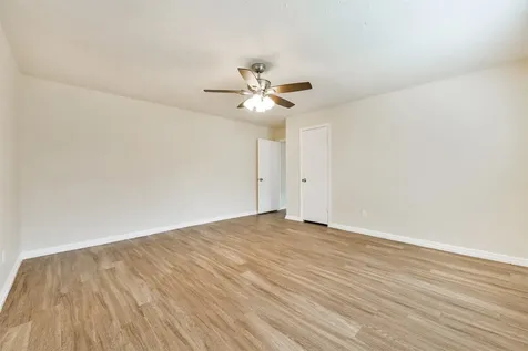 2230 E Clare Street Deer Park TX 77536