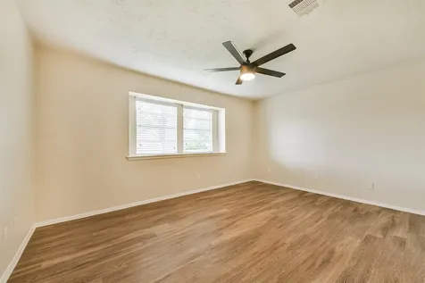 2230 E Clare Street Deer Park TX 77536