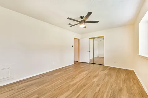 2230 E Clare Street Deer Park TX 77536