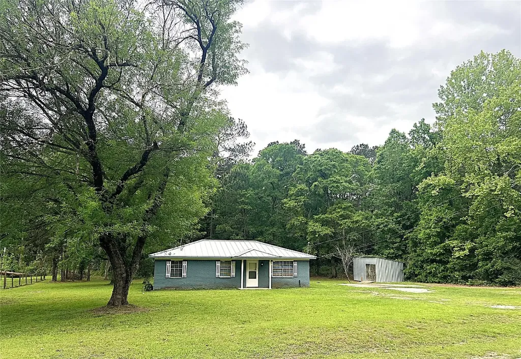 560 Beverly Drive Shepherd TX 77371