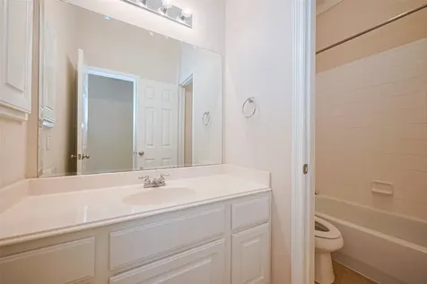 3318 Thistlegrove Lane Sugar Land TX 77498