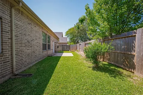3318 Thistlegrove Lane Sugar Land TX 77498