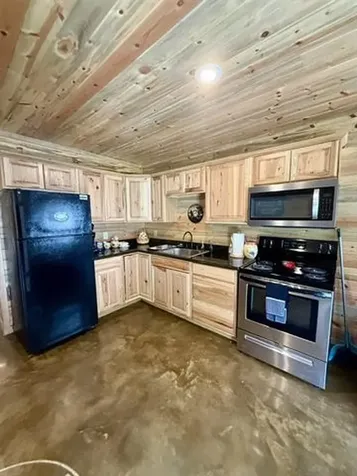 1461 Beachrock Drive Brookeland TX 75931