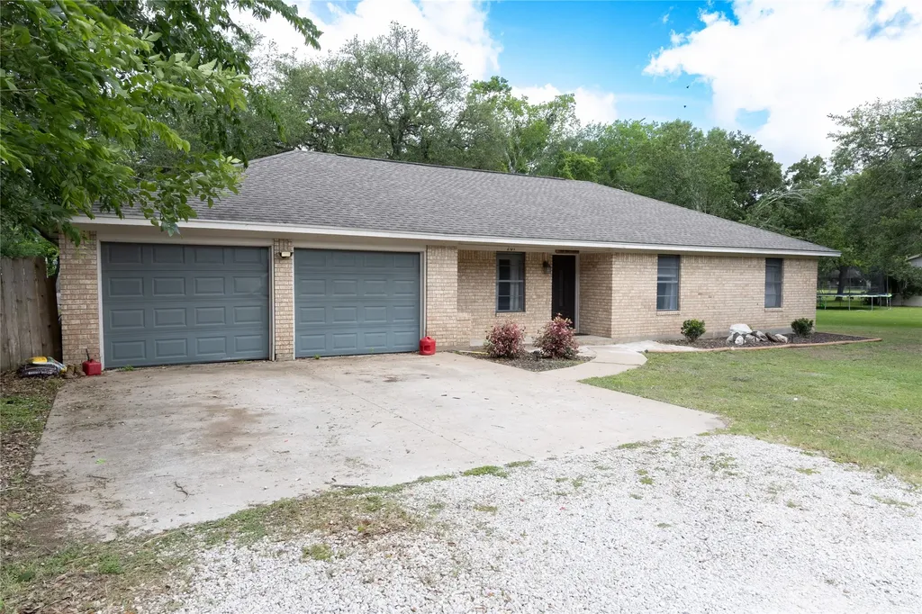 201 Fm 1160 Road Louise TX 77455