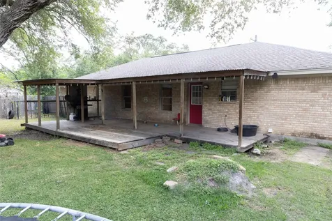 201 Fm 1160 Road Louise TX 77455
