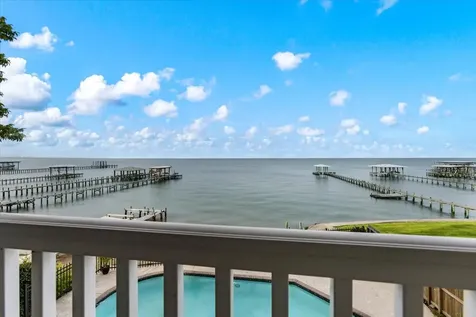 3039 Bayshore Drive Bacliff TX 77518
