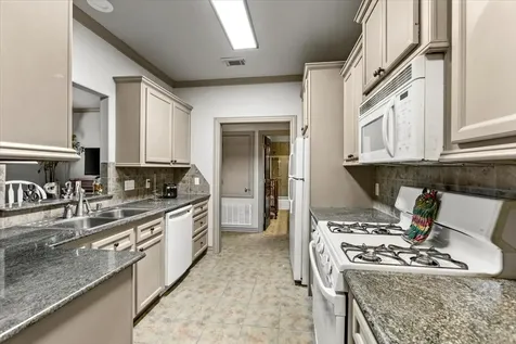 3039 Bayshore Drive Bacliff TX 77518