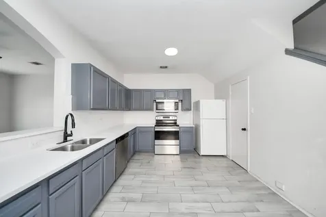 10217 Teneha Drive B Houston TX 77033