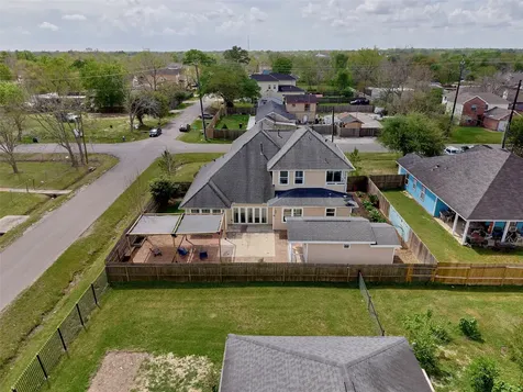 4219 Redbud Street SW Houston TX 77051