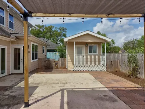4219 Redbud Street SW Houston TX 77051