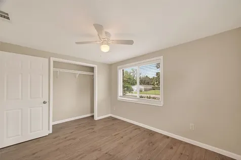 521 N Vionett Lane Texas City TX 77591