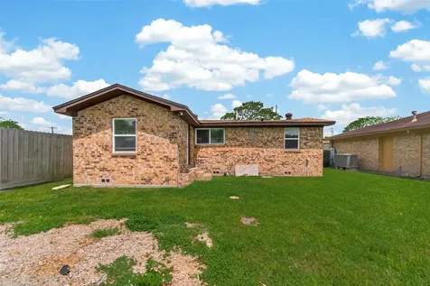 521 N Vionett Lane Texas City TX 77591