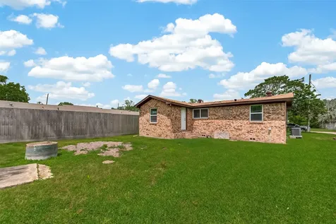 521 N Vionett Lane Texas City TX 77591