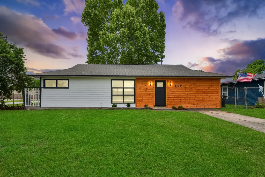 6522 Belarbor Street Houston TX 77087