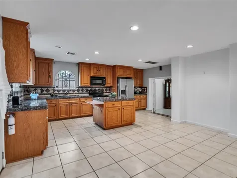 6715 Sandy Oaks Drive Houston TX 77050