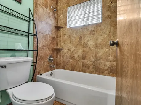 6715 Sandy Oaks Drive Houston TX 77050
