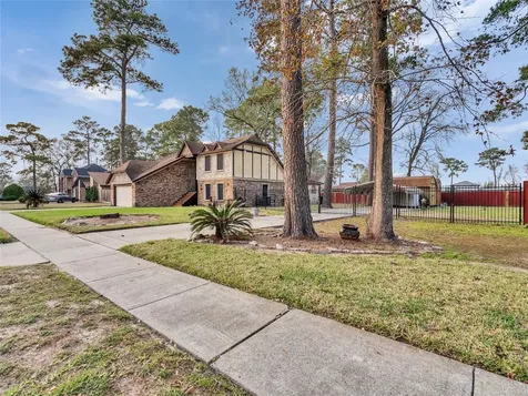 6715 Sandy Oaks Drive Houston TX 77050