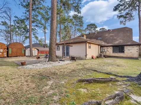 6715 Sandy Oaks Drive Houston TX 77050