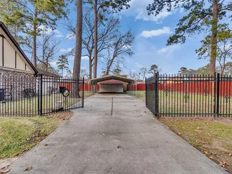 6715 Sandy Oaks Drive Houston TX 77050