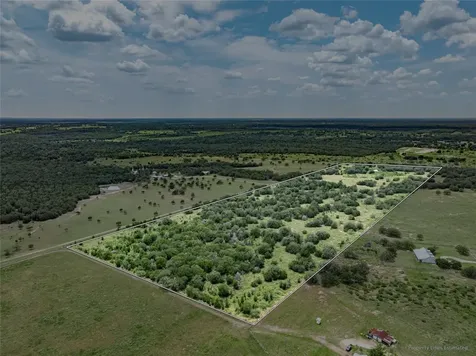 1345 Davis Road Muldoon TX 78949