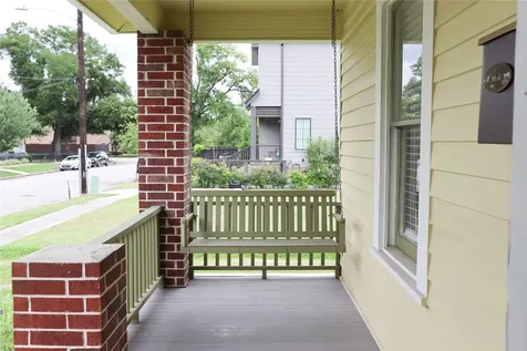 220 W 16th Street Houston TX 77008
