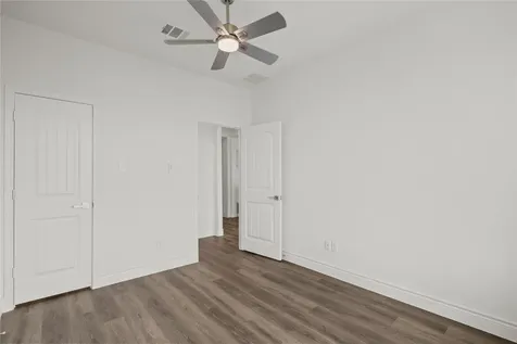 5002 Allen Cay Drive Texas City TX 77590