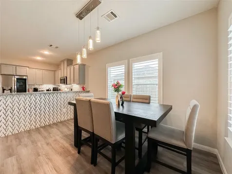727 Road 5105 Cleveland TX 77327