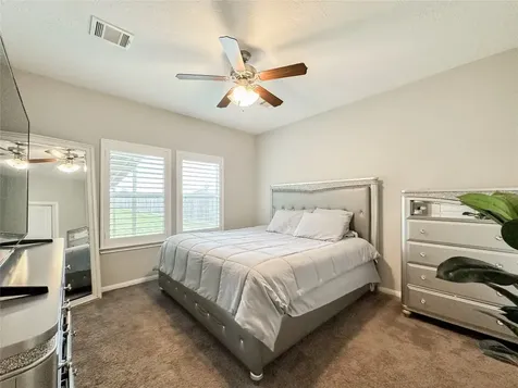 727 Road 5105 Cleveland TX 77327