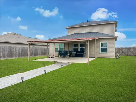 727 Road 5105 Cleveland TX 77327