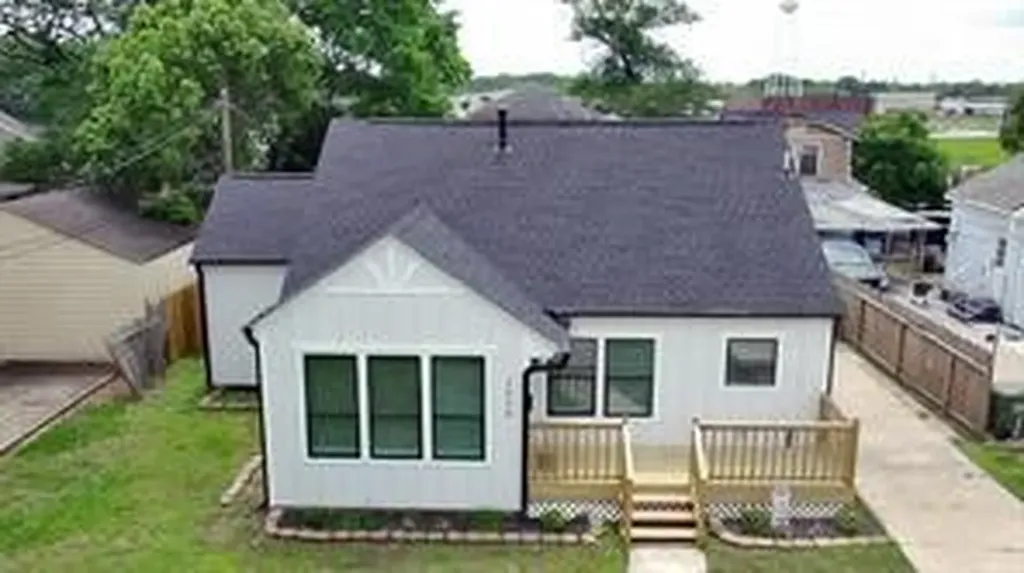 2228 Centennial Street A Street B Liberty TX 77575