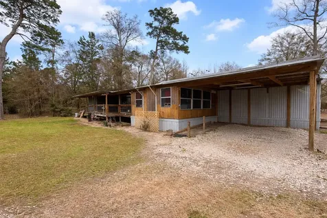 385 County Road 4547 Spurger TX 77660