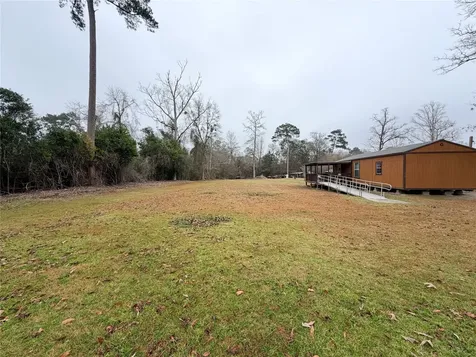 385 County Road 4547 Spurger TX 77660