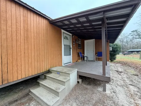 385 County Road 4547 Spurger TX 77660